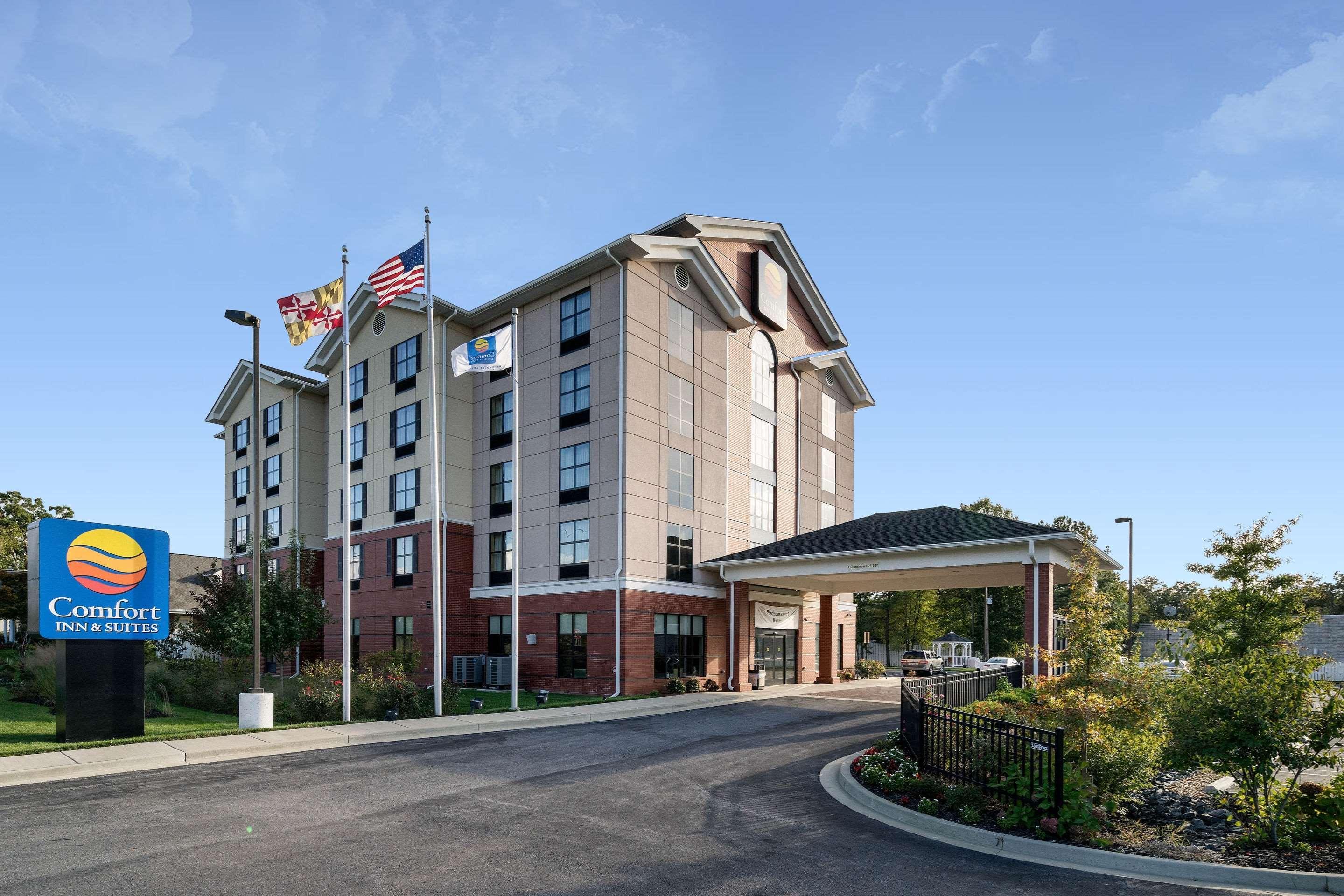 Comfort Inn & Suites Лексингтон-Парк Экстерьер фото