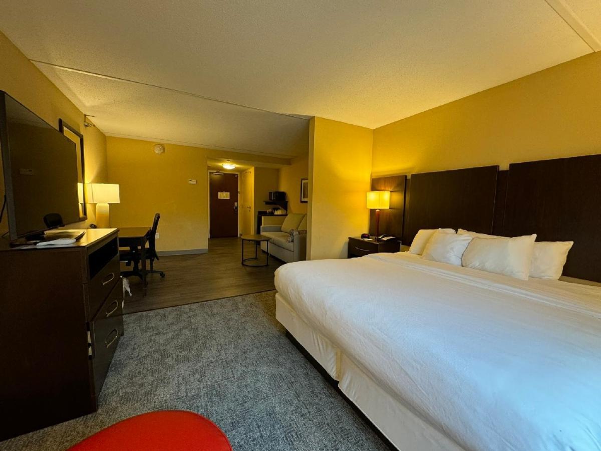 Comfort Inn & Suites Лексингтон-Парк Экстерьер фото