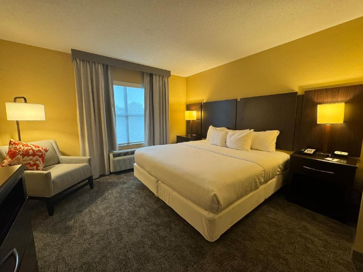 Comfort Inn & Suites Лексингтон-Парк Экстерьер фото